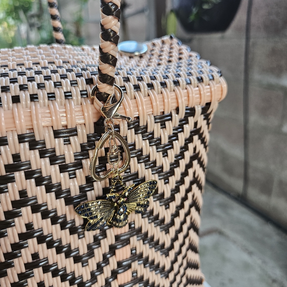 Elegant Chevron Woven Tote - Picture 3 of 16